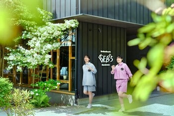 【BEB5軽井沢】パジャマで走って、二度寝で整う。究極にルーズな旅ランアクティビティ「BEBパジャ旅ラン」新登場