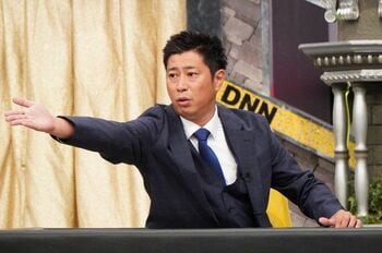 パンサー・尾形貴弘に“芸歴20周年記念”ドッキリ！ムチャぶり連発も、最後は…感涙