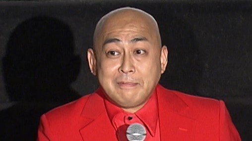 「奇跡の一枚」錦鯉・長谷川 神々しさあふれるショットが話題！後光に照らされた輝く姿に「ご利益ありそうすぎる」「縁起もんやね」