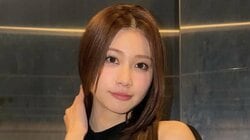 「よく見たらいた爆笑」生見愛瑠 思わず“写真ズームしたくなる”コーデに反響！青空の下の街中ショットに「最初気づかなかった」