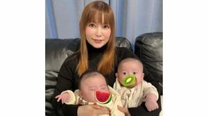 中川翔子 生後2ヵ月双子の“富豪感”ある兄＆ギョーザ耳の弟を公開！「次々と見せてくれて面白い」キュートなアクリルスタンドにも注目