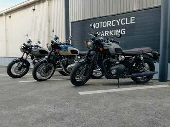 トライアンフ「新型モダンクラシック」シリーズ全国正規販売店に入荷・展示開始のお知らせ