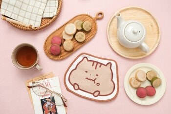 【りっすと楽しむ桃の節句】菱餅カラーの限定サブレとオリジナルタオルがセットに。『りっすのもぐもぐひなまつりセット』をスナックミーオンラインストアで期間限定発売