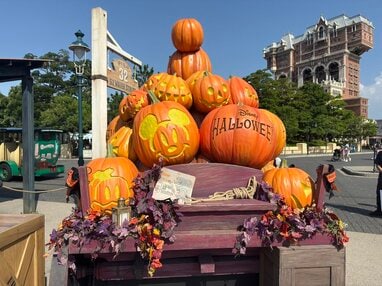 ミニーのカボチャがディズニーシーでお出迎え！ ハロウィンでフォト