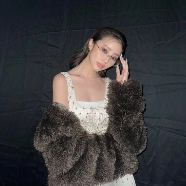 中町綾 大胆に“美ウエスト”を見せたイケイケ姿公開！兄・中町JPの自