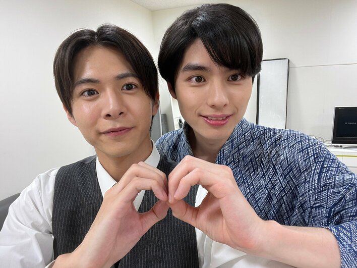 【実際の投稿】「メロすぎ!」芳根京子、本田響矢、小宮璃央の写真を見る