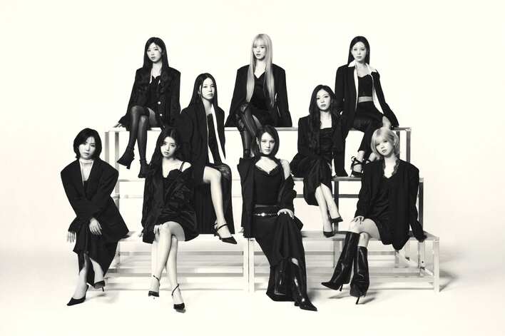 NiziU初のベストアルバムリリース決定！ デビュー5周年の大人っぽい最新ビジュアル公開で「かっこよすぎる･･･」「涙出てきた」