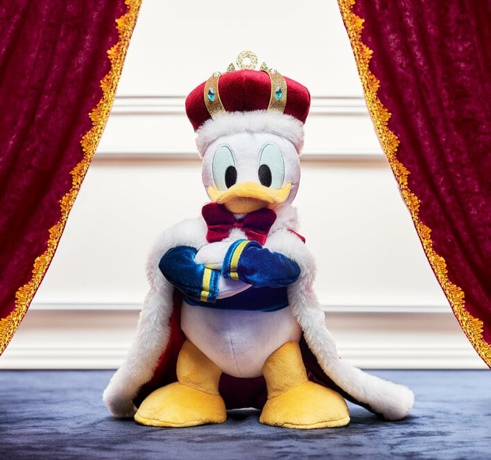ドナルド　ぬいぐるみ キーチェーン　THE KING BIRTHDAY　王様 ディズニー ドナルド ぬいぐるみ キーホルダー キーチェーン