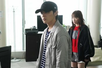 殺人事件の真相を追うエイジ（山田涼介）とナミ（川栄李奈）『親愛なる僕へ殺意をこめて』第2話予告