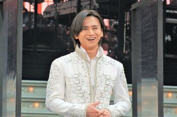 偉業を達成した堂本光一が「“魔物が棲む”舞台に立てる幸せは言葉では表せない」と感謝