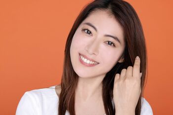 瀧本美織 「ちょっと楽になった」という30代の抱負は？『ドクターホワイト』での久々の医師役＆白衣にはドキドキ！