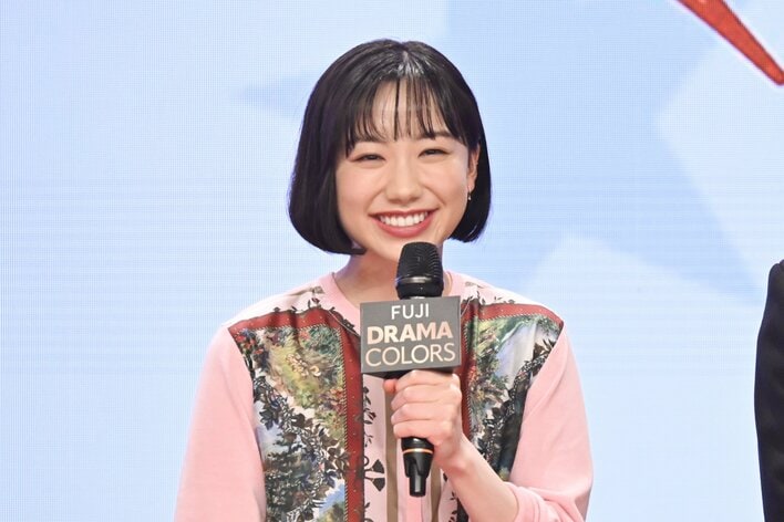 芦田愛菜 歌＆ものまねで現場の士気を高める！高橋文哉も「芦田さんがこんなに元気なら、僕らはもっと…」『FUJI DRAMA COLORS 2026 AUTUMN』