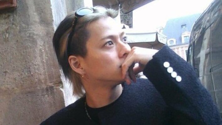 【画像13枚】「ズームしたのは私だけじゃないはず♡」平野紫耀 分厚い胸板際立つパリでの水着ショットを見る