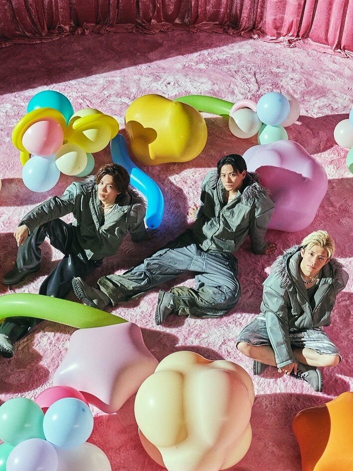 横顔が彫刻のよう」神宮寺勇太 コーンロウ＆刈り上げヘアを披露