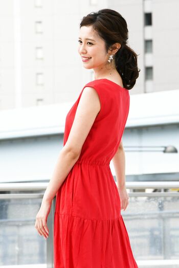 ＜連載⑦＞【動画あり】女性アナカレンダー2021～久慈暁子アナ 前髪アップで「“くじ毛”にも期待してください」