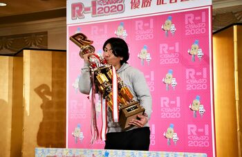 「（上沼）恵美ちゃんやったよ！」『R-1ぐらんぷり』優勝！野田クリスタルインタビュー【動画】