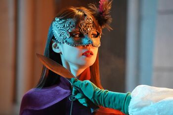 ＜試写室＞ぶっ飛んでいるだけじゃない！深田恭子の気迫と涙が胸を打つ「劇場版 ルパンの娘」