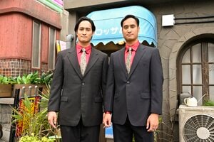 第9話に佳久創の双子の兄・佳久耀が登場！まるで同一人物！？2人の来訪は、不穏な事件が起きる前兆だった『もしもこの世が舞台なら、楽屋はどこにあるのだろう』