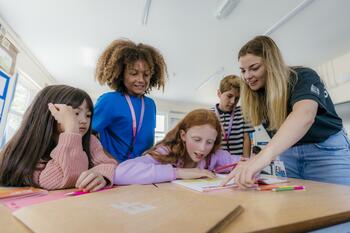 保護者向け情報共有機能「Campus Connect Parent Experience」が 世界各地のEF直営校で5月21日始動