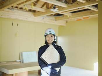 「現場監督が天職です」。出産を経て、育児をしながら「現場」に貢献する道を切り拓く女性社員の挑戦