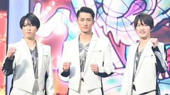 深澤辰哉「率先してやってた」岩本照の“イタズラ”を暴露！宮舘涼太の誕生日祝いでチームワークを発揮