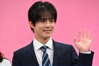 奥野壮「特に…ないです……」質問に正直回答で会場爆笑！山崎紘菜「私たちは子役だと思ってる（笑）【『今夜もシリアルキラーと待ち合わせ』制作発表】