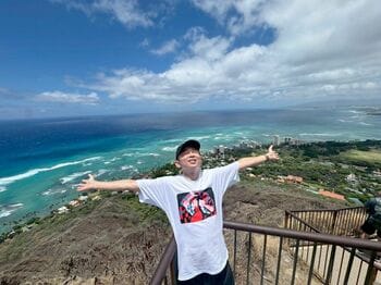 有吉弘行の芸人デビュー30周年パーティ開催！同期ビビる大木との胸アツエピソード“今だから言える話”を披露『有吉の夏休み2025』