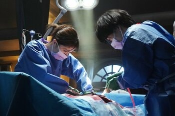 「アシュラ若菜様かっこよ」「晶哉くん演技上手すぎる」松本若菜＆佐野晶哉の迫真の演技にネット大興奮！『Dr.アシュラ』