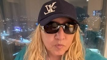 DJ KOO「結構モリモリモードに…」家族で撮影したプリクラ公開！まさかのできあがりに「めっちゃおもろいやん」「アプリの上を行くどぅーdance」と反響