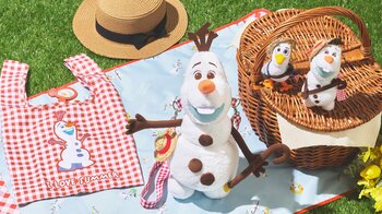 麦わら帽子をかぶるオラフがキュート！『アナと雪の女王』マルチポシェットなど夏休みのおでかけシーンに大活躍なグッズが新登場