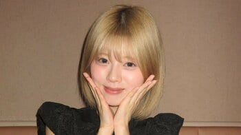 NiziU・RIKU “推しとの貴重なツーショット”公開！プライベートで幸せそうに撮影するオフ感満載な姿に「尊すぎる！」とファン歓喜