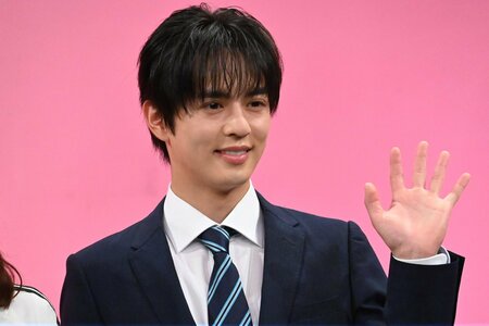 奥野壮「特に…ないです……」質問に正直回答で会場爆笑！山崎紘菜「私たちは子役だと思ってる（笑）【『今夜もシリアルキラーと待ち合わせ』制作発表】
