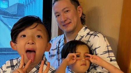 中村獅童 ハワイでの息子・陽喜の成長感じる比較ショットを公開！約8年後に同じ場所で撮影した幼少期の写真に「エモい」「成長にうるうる」