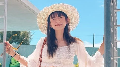 スザンヌ “美脚”際立つ姿で与論島を満喫！豪華すぎるヴィラで過ごす様子に「常夏ガール！」「こんな贅沢をしてみたい！」の声