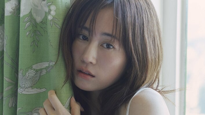 前田敦子 “最後の写真集”で過去最大露出に挑戦!ランジェリーカットなど大人の色気が開花した先行カットが解禁「後悔なく出し切りたい」