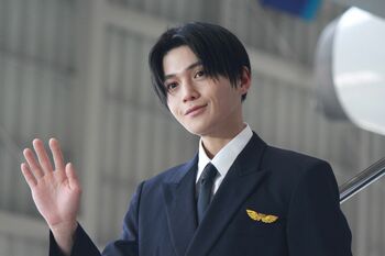 八木勇征「寝過ごしてしまって」機内食を食べ損ねるも、うれしい逆転劇が