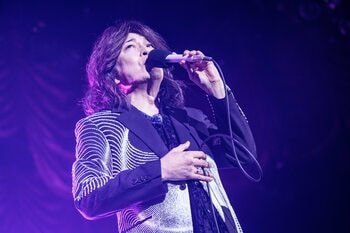 小野正利、59歳バースデイ・ライヴで新曲「Love in Gradation」を発表！祝福ムードに包まれたバースデイ・ライヴのレポートが到着！