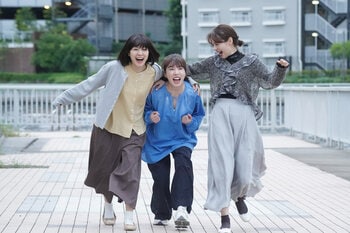 決裂した友情！それでも遥（のん）の危機に立ち上がる麻紀（仲里依紗）と薫子（深川麻衣）3人は“ズッ友”＜『Tokyo middle 30』最終話完全版＞