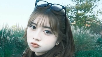 「いつもと違う雰囲気」桜田ひより 美脚際立つミニ丈コーデを披露！惚れ惚れする横顔ショットなどに「ギャル感あって最高」とファン歓喜