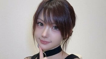 「すごい写真だなw」元モー娘。田中れいな “ド派手”な金髪姿の小学校卒業式ショット公開！男子に付けられた“センス抜群”のあだ名も発表