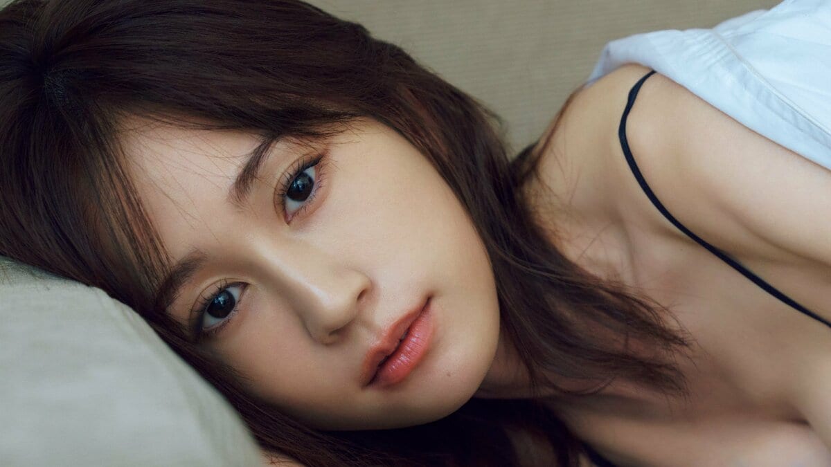 前田敦子初の電子版写真集未解禁カットを特別公開 主要ネット書店で1位