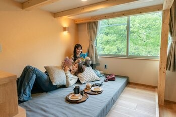 【京都府京田辺市】20代の仲間旅を応援！U29限定「BBQグリルセット付きホステルステイ」を販売開始｜2部屋以上の予約で花火プレゼント