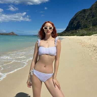 【中町綾ちゃん着用】to the sea ビキニ セクシーが過ぎる」中町綾、圧巻ボディのビキニ姿を披露
