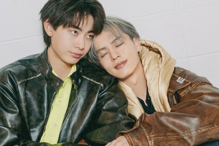 【写真】“プレ同棲”のキュンエピソードを語る奥野壮＆豊田裕大の撮りおろしカットを見る