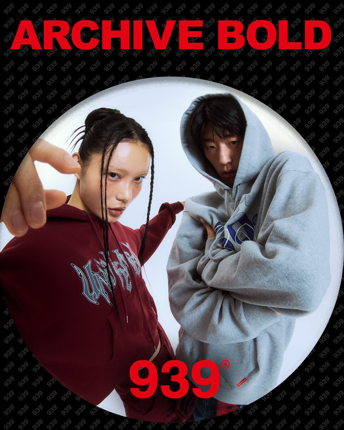 韓国アイドルも多数着用！「939」ロゴが象徴の「ARCHIVE BOLD