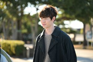 宮沢氷魚が語る第6話見どころ「天童（宮沢）も物語のターニングポイントに関わっている回でもあります」『夫に間違いありません』