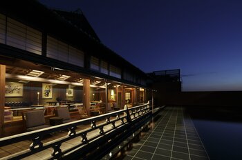 「THE HIRAMATSU HOTELS ＆ RESORTS 熱海」開業10周年記念、「クラシックフレンチ」と「ガストロノミー・ジャポネーズ」を味わう2連泊プランを販売開始