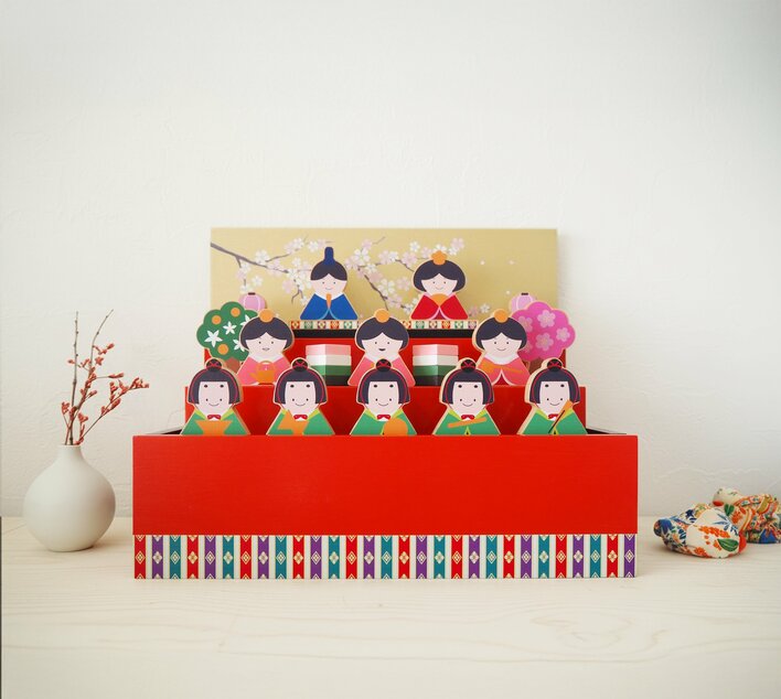 SNSで話題のおもちゃメーカーから、子どもが飾れるひな人形が発売