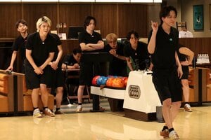 でるか？寺西拓人の“ドヤ顔細目”！みんなでプロから投げ方のコツを教わり…ボウリング企画 悲願の成功なる！？『タイムレスマン』