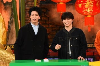 JO1・金城碧海＆川西拓実が初出演も「何にも出てこなくて…（笑）」関西グルメがテーマのクイズ大会に参戦！『かまいたちの机上の空論城』